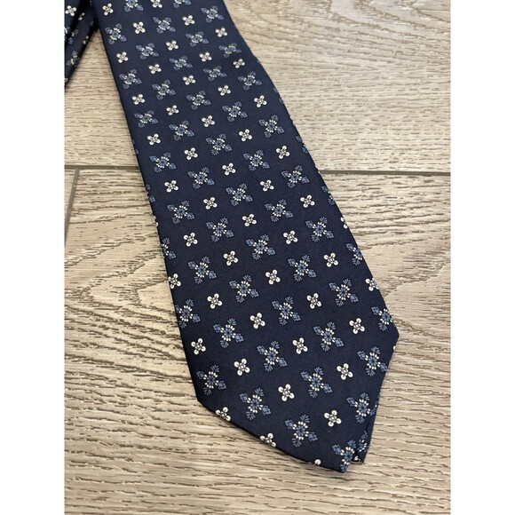 Vintage Christian Dior Cravates Silk Tie Navy Geometric Paris New York - Picture 2 of 3